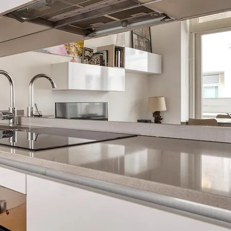 Daire Modern Retreat In The Heart Of Milano