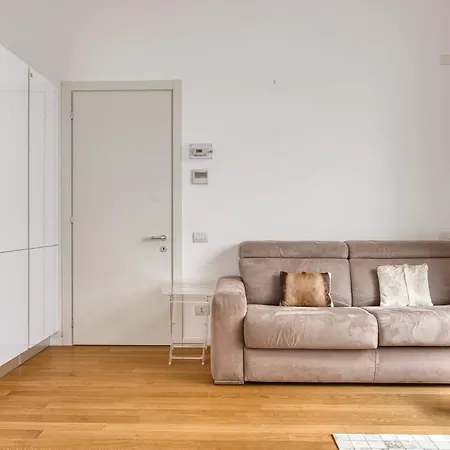 Modern Retreat In The Heart Of Daire *